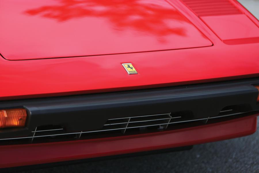 Детали экстерьера Ferrari 308 GTB Acciao 1978 года  (NA) (фото 26 из 34)